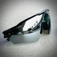 Load image into Gallery viewer, &quot;The Flash&quot; by Twenty20 Sunglasses
