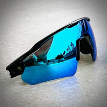Load image into Gallery viewer, &quot;The Flash&quot; by Twenty20 Sunglasses

