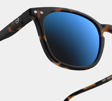 Load image into Gallery viewer, IZIPIZI Junior Sunglasses #E - 5-10 Years Old
