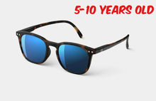 Load image into Gallery viewer, IZIPIZI Junior Sunglasses #E - 5-10 Years Old
